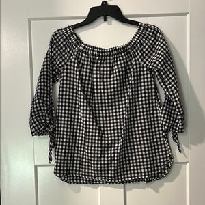Crown & Ivy Black and White Smocked Blouse with 3/4 Sleeves - Size PP